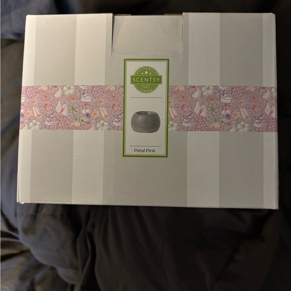Scentsy Petal Pink Candle Holder